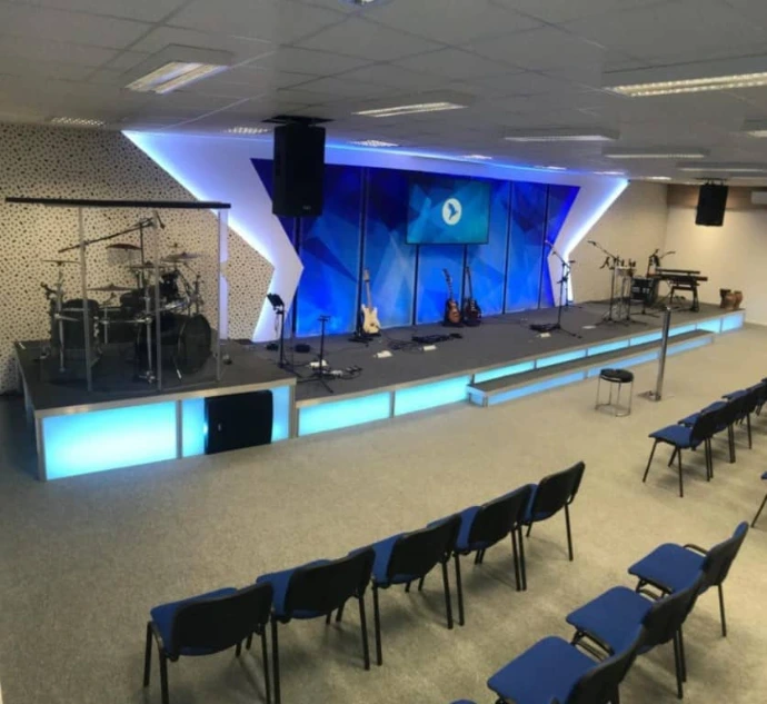 Tomkostage világító mobilszínpad